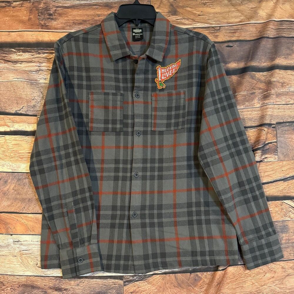 Stranger Things Hellfire Club Flannel Shirt Grey Red Plaid Mens Size Small S New
